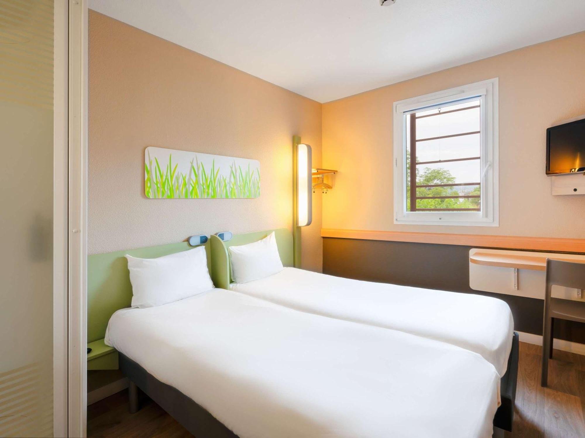 Ibis Budget Manosque Cadarache Exterior foto