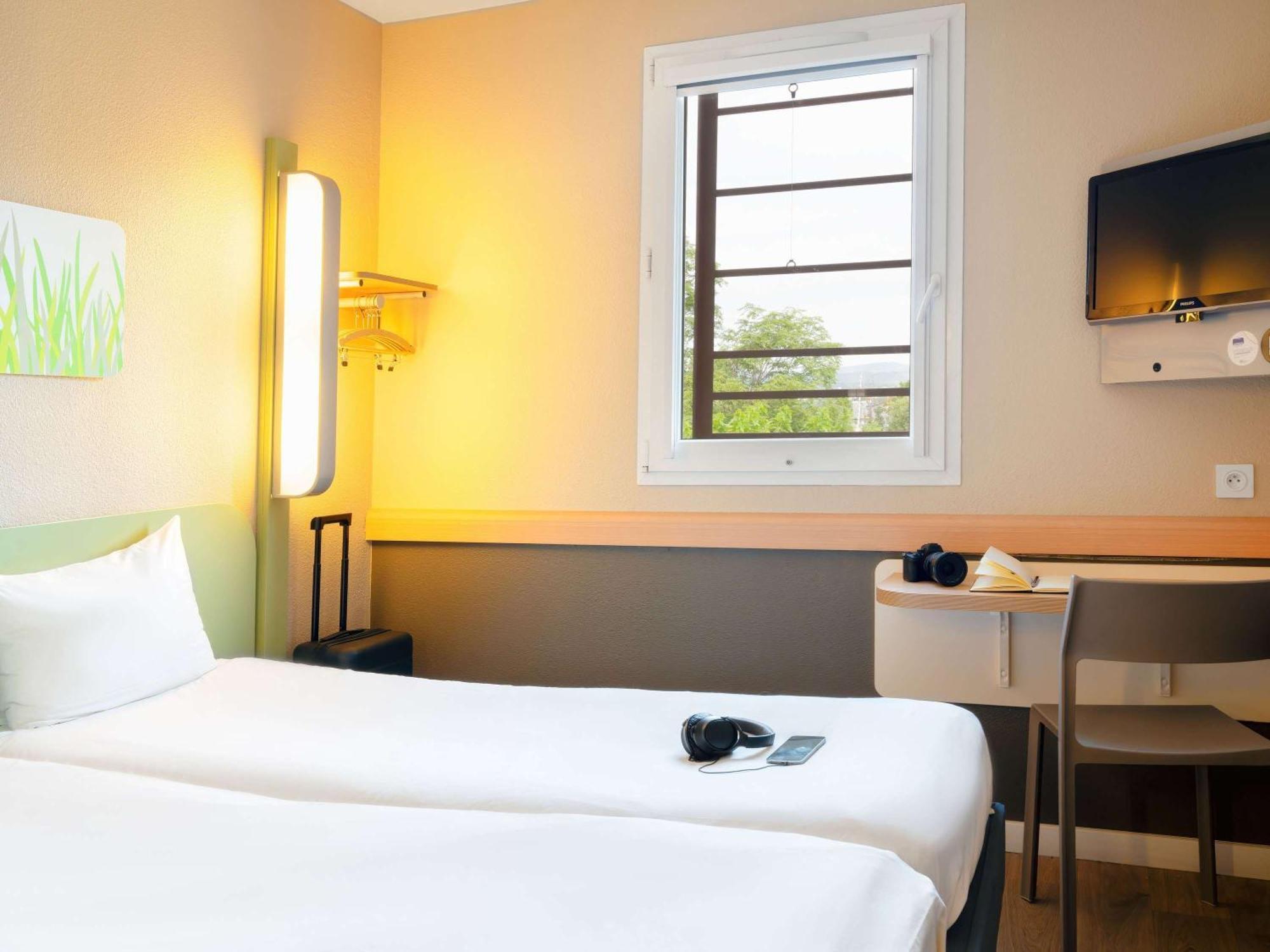 Ibis Budget Manosque Cadarache Exterior foto