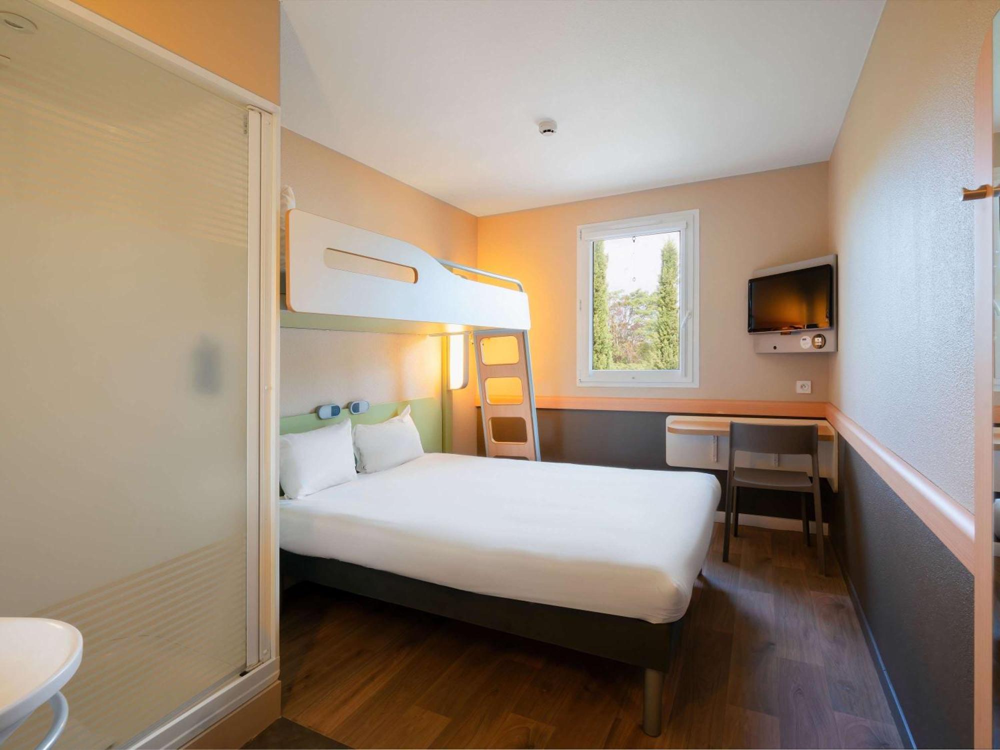 Ibis Budget Manosque Cadarache Exterior foto